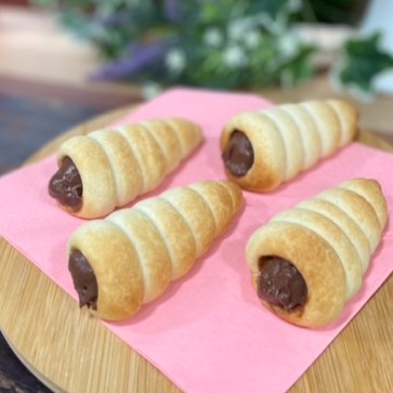 チョココロネ